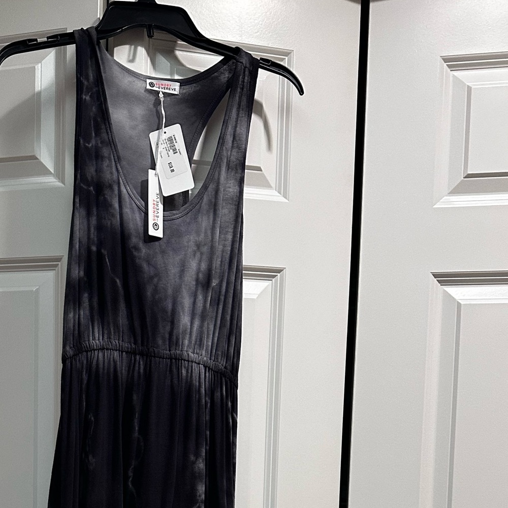 Evereve sundry midi dress.